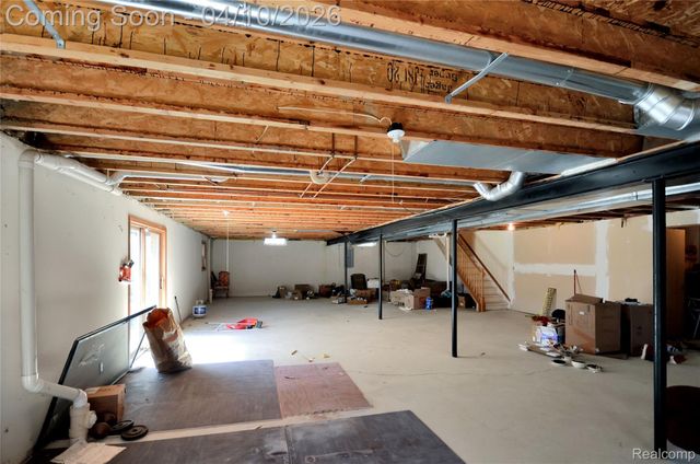 7600 Village Drive, Washington Township, MI 48094