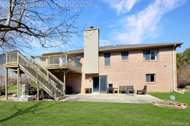 7600 Village Drive, Washington Township, MI 48094