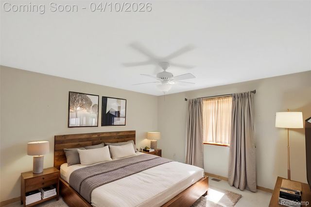7600 Village Drive, Washington Township, MI 48094