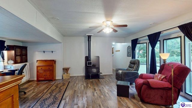 1270 Gaines Road, Brandenburg, KY 40108