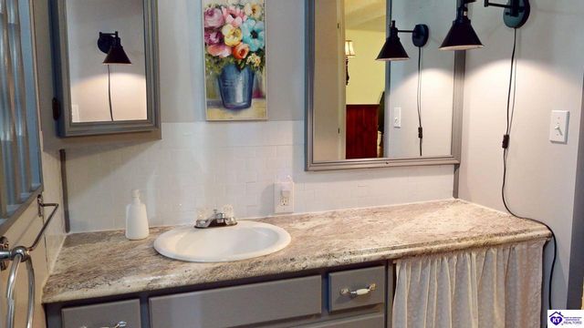 1270 Gaines Road, Brandenburg, KY 40108