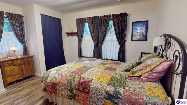 1270 Gaines Road, Brandenburg, KY 40108