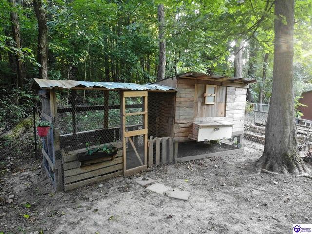 1270 Gaines Road, Brandenburg, KY 40108