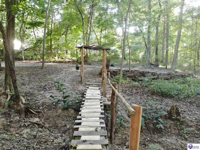 1270 Gaines Road, Brandenburg, KY 40108