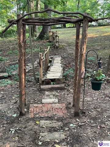 1270 Gaines Road, Brandenburg, KY 40108