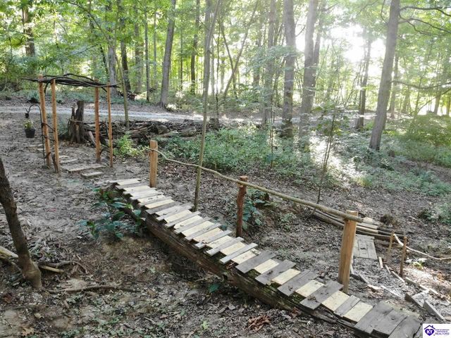 1270 Gaines Road, Brandenburg, KY 40108