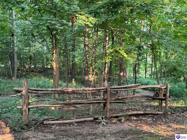 1270 Gaines Road, Brandenburg, KY 40108