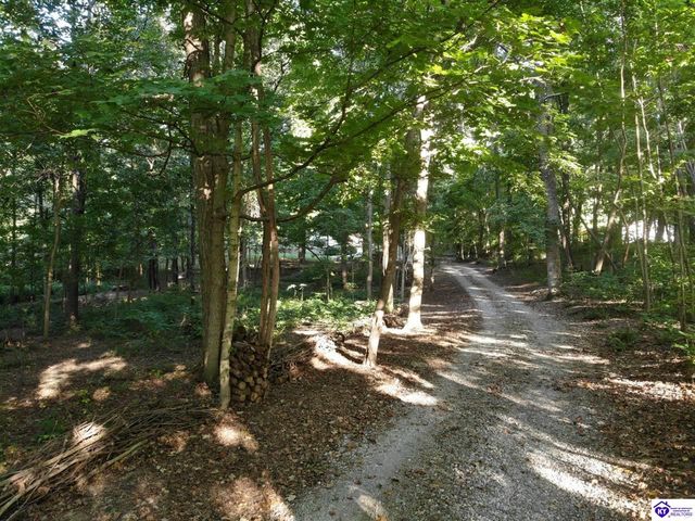 1270 Gaines Road, Brandenburg, KY 40108