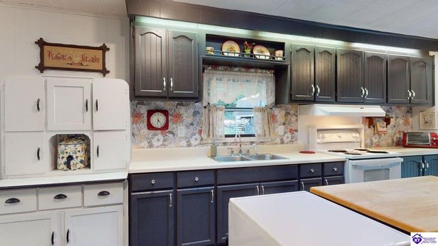 1270 Gaines Road, Brandenburg, KY 40108