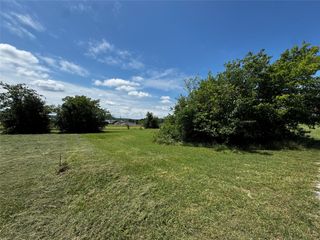 225 Half Moon Way, Runaway Bay, TX 76426