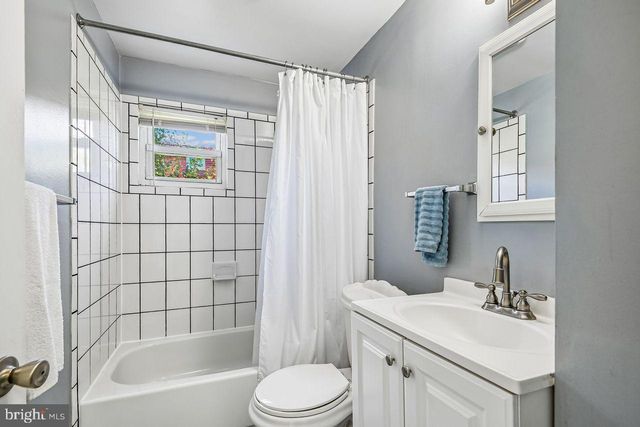 2757 YARNALL RD, Halethorpe, MD 21227