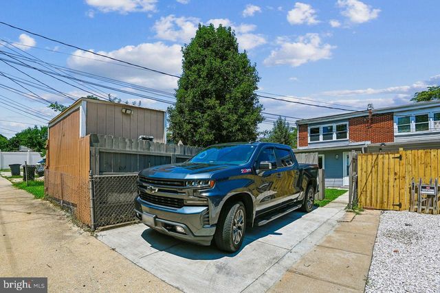 2757 YARNALL RD, Halethorpe, MD 21227