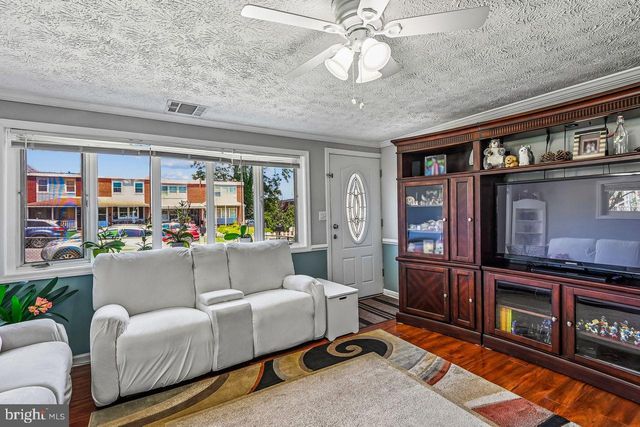2757 YARNALL RD, Halethorpe, MD 21227