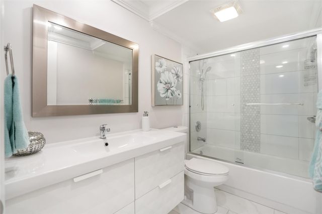 9300 Sunrise Lakes Boulevard 309, Sunrise, FL 33322