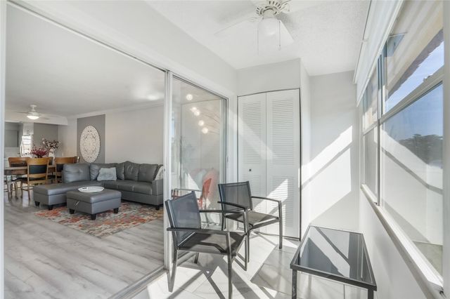 9300 Sunrise Lakes Boulevard 309, Sunrise, FL 33322