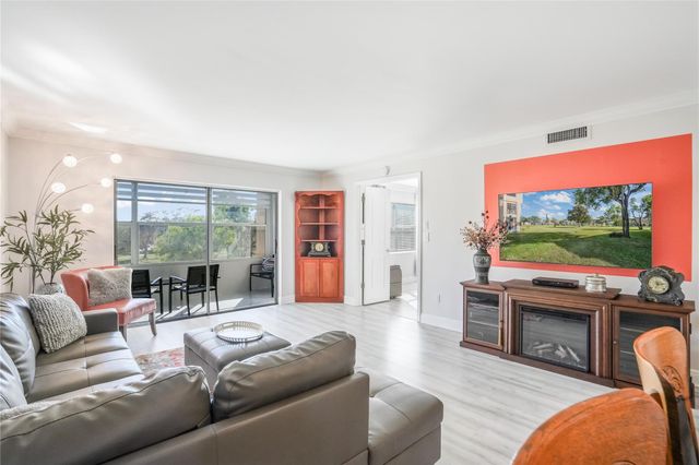 9300 Sunrise Lakes Boulevard 309, Sunrise, FL 33322