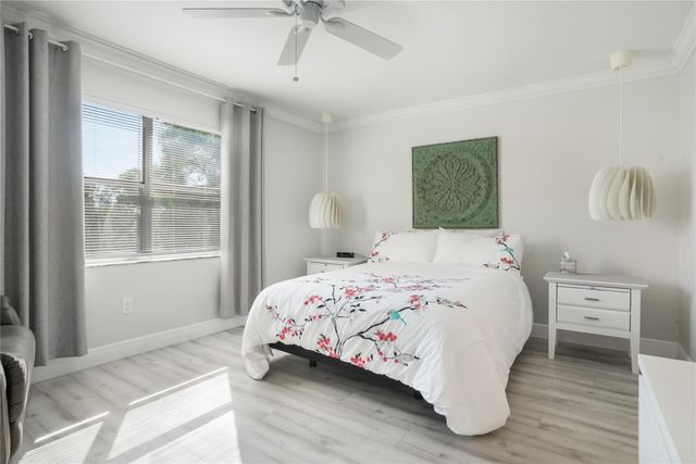 9300 Sunrise Lakes Boulevard 309, Sunrise, FL 33322