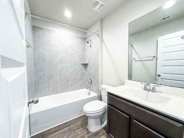 13009 Leisure Cove Drive, Texas City, TX 77568