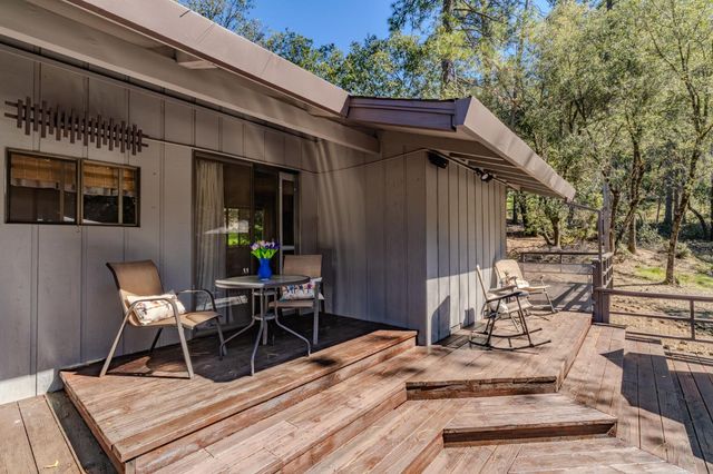 23055 Roden Ln, Pioneer, CA 95666