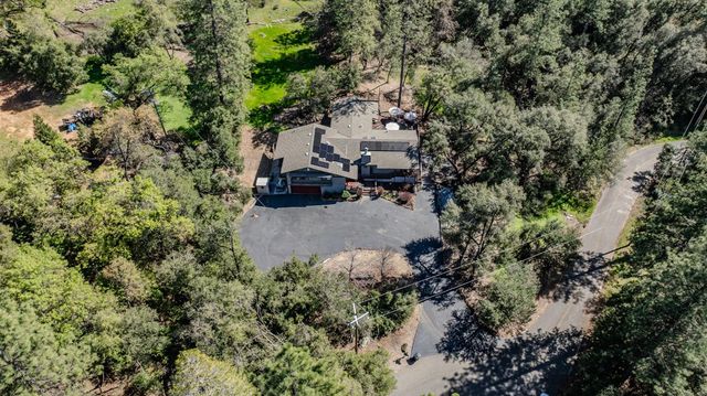 23055 Roden Ln, Pioneer, CA 95666