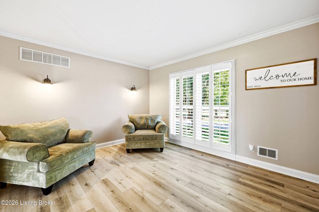 4201 Bryant Park Dr, Louisville, KY 40299