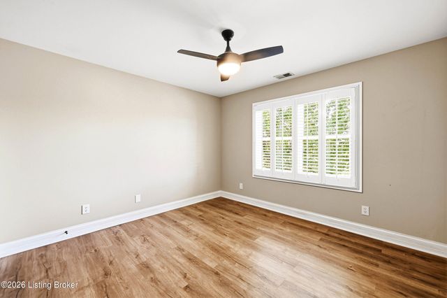 4201 Bryant Park Dr, Louisville, KY 40299