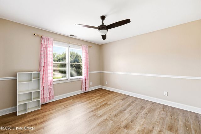 4201 Bryant Park Dr, Louisville, KY 40299
