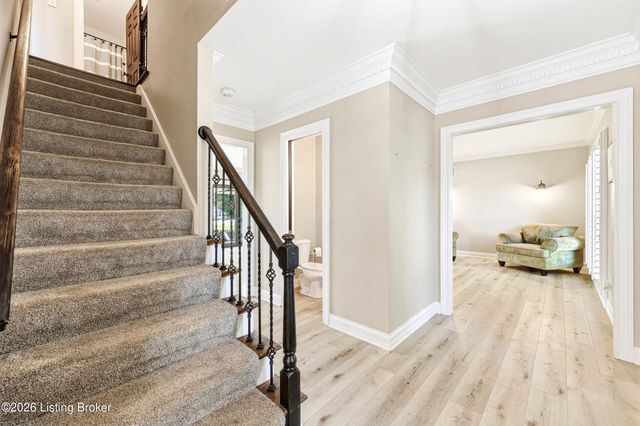 4201 Bryant Park Dr, Louisville, KY 40299