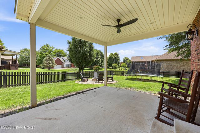 4201 Bryant Park Dr, Louisville, KY 40299