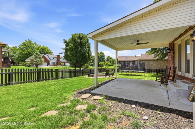 4201 Bryant Park Dr, Louisville, KY 40299