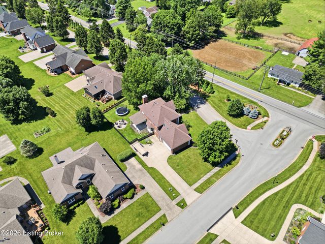 4201 Bryant Park Dr, Louisville, KY 40299