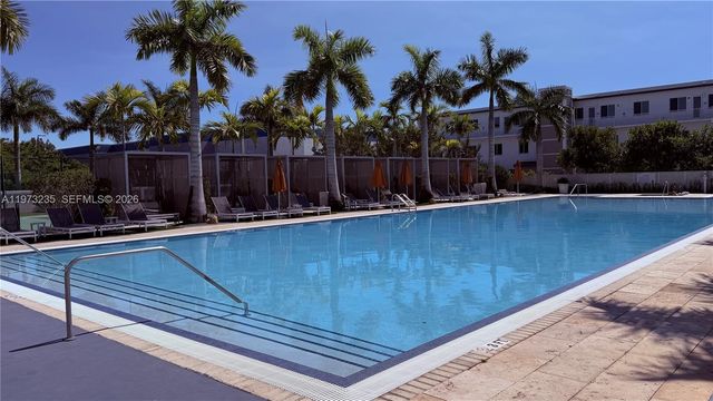 6401 NW 103rd Pl 106, Doral, FL 33178