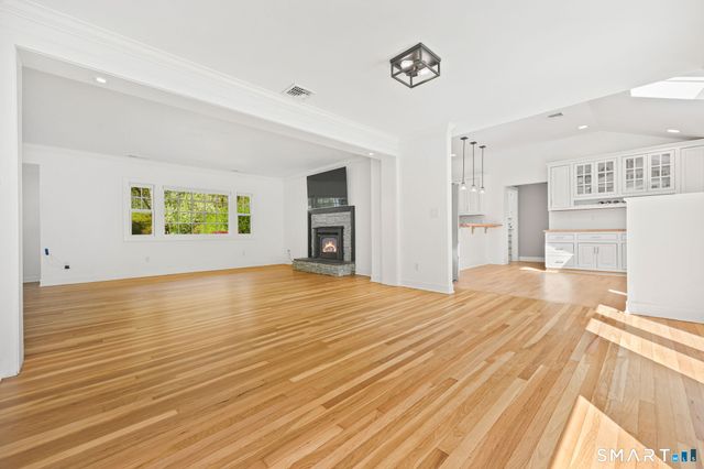 26 Glory Road, Weston, CT 06883