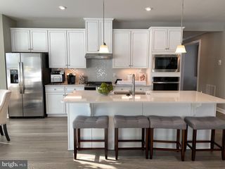 143 HOOD FARM DR, West Grove, PA 19390