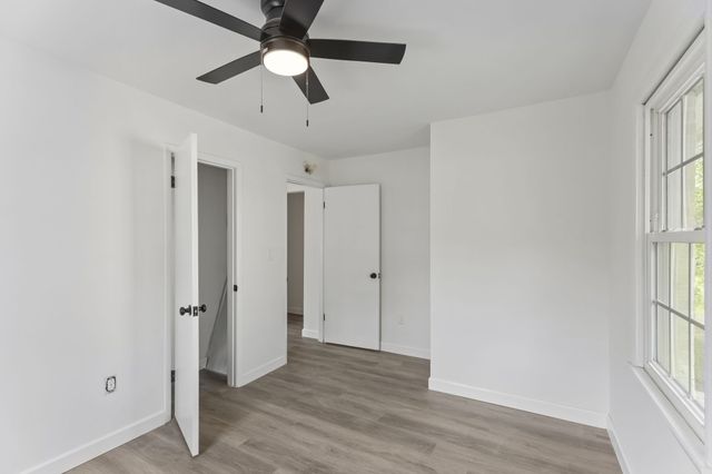 609 E 11th St, Columbia, TN 38401