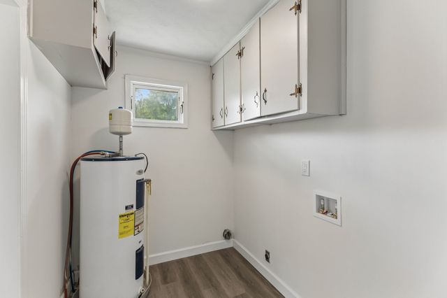 609 E 11th St, Columbia, TN 38401