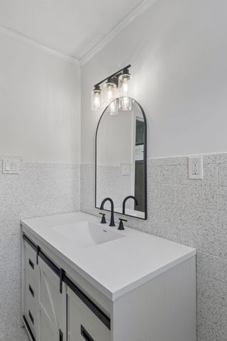 609 E 11th St, Columbia, TN 38401