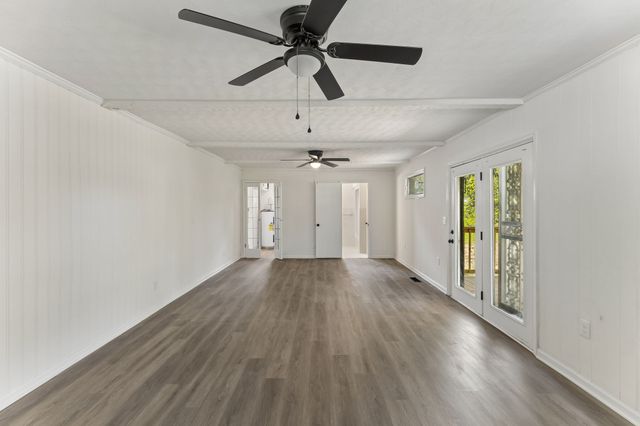 609 E 11th St, Columbia, TN 38401