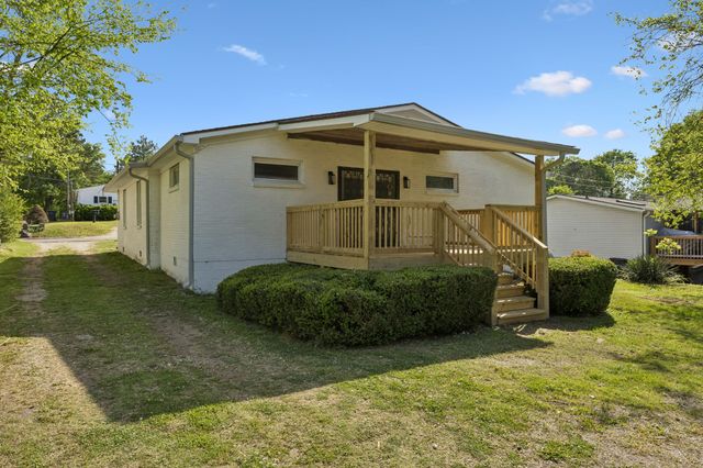 609 E 11th St, Columbia, TN 38401