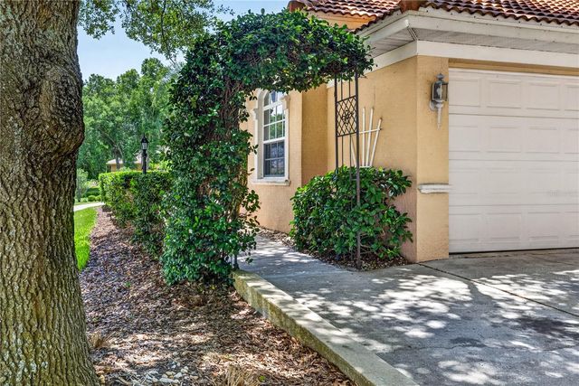 12643 OAK HOLLOW COURT, Dade City, FL 33525