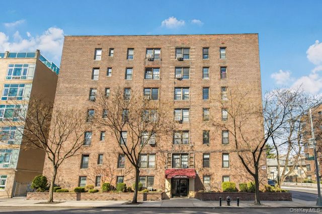 525 W 235th Street 3F, Bronx, NY 10463