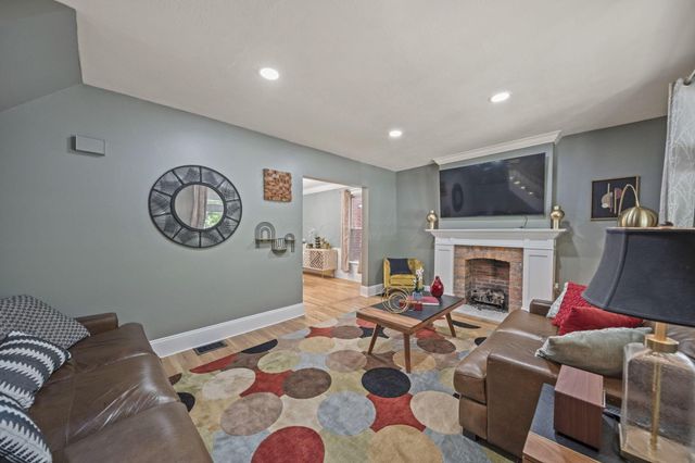 951 Mount Pleasant Avenue, Columbus, OH 43201