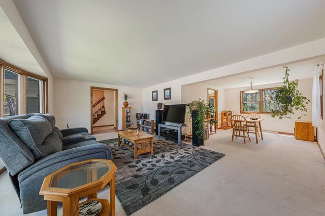 3258 PETERSON ROAD, Green Bay, WI 54311