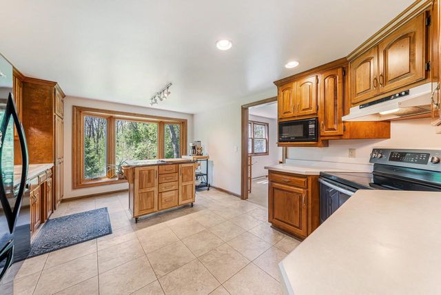 3258 PETERSON ROAD, Green Bay, WI 54311