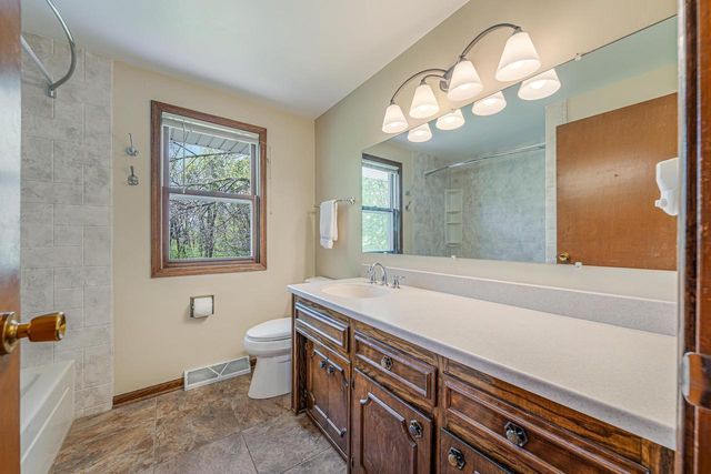 3258 PETERSON ROAD, Green Bay, WI 54311
