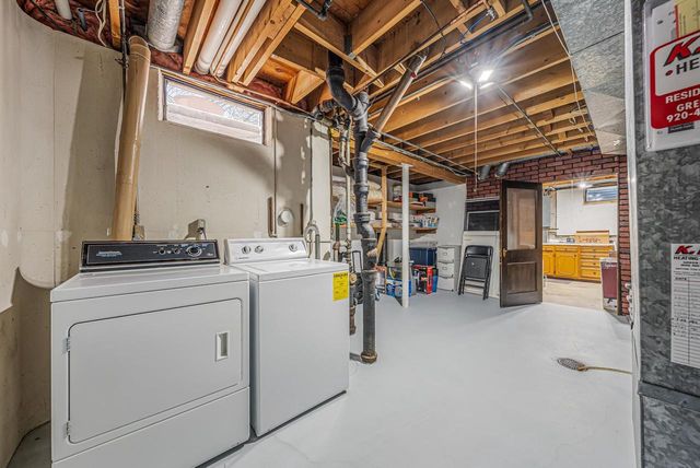 3258 PETERSON ROAD, Green Bay, WI 54311