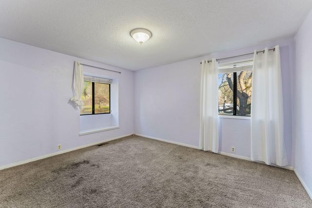 949 Wards Creek Road, Rogue River, OR 97537