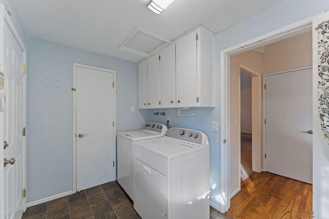 949 Wards Creek Road, Rogue River, OR 97537