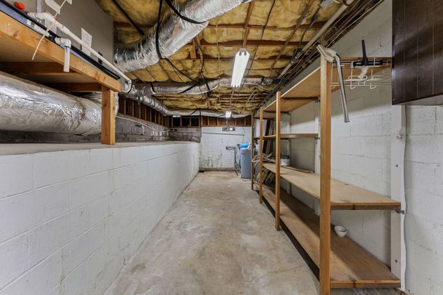 949 Wards Creek Road, Rogue River, OR 97537