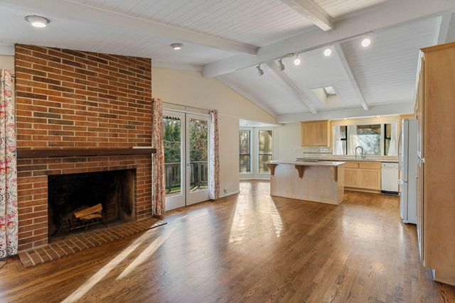 949 Wards Creek Road, Rogue River, OR 97537